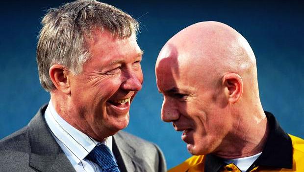 Sir Alex Ferguson bị trọng tài Premier League bóc mẽ